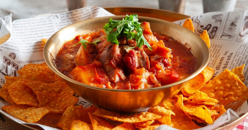 壽星四人同行享7折、再送私房菜！台北凱撒CHECKERS自助吃到飽新菜單搶先看。