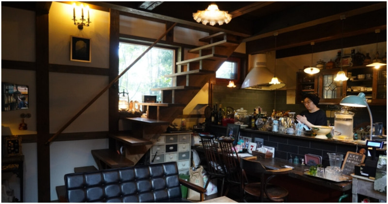 陳綺貞歌迷必衝仙台古董咖啡廳！Antique & Cafe TiTi 殘缺的彩虹MV場景，重現昭和風情。