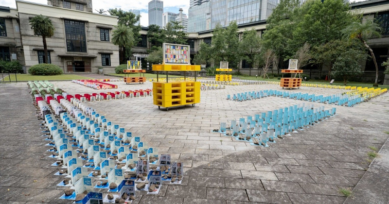 松菸「2025原創基地節」開跑！限定臺鐵「菸廠尋味便當」、六大藝術裝置點亮松菸古蹟，必看戶外展覽全攻略。