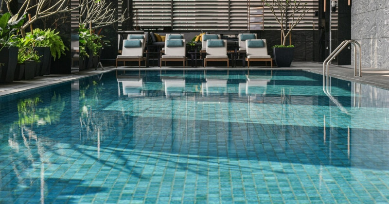 高雄飯店住宿優惠大比拚！承億酒店滿千抽機票，日航酒店邀寶寶免費住，和逸飯店慶十年四人同行一人免費。