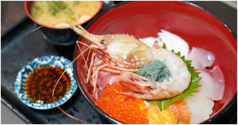 仙台早餐推薦！浜伸渡邊商店 現選現吃鮮美海鮮，親切老闆娘會說中文