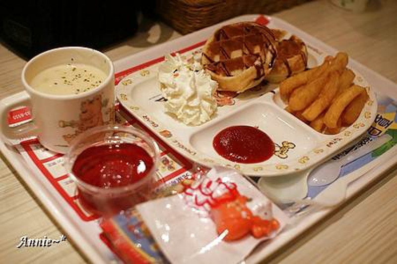 【親子餐廳】新北蘆洲。Olivia奧莉維亞主題餐館