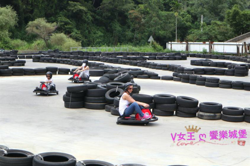 【苗栗一日遊 NO。1】勝興甩尾場 ~ 勝興車站不在只是讓你走走鐵道，也可以來一路狂飆，感受一下那甩尾的快感，讓你腎上腺素飆升!