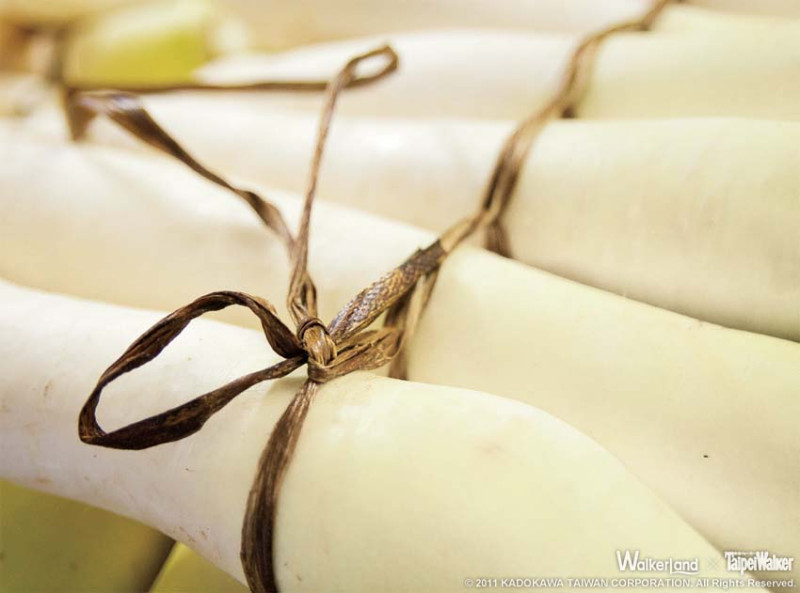 日本秋田旅遊自由行 秋田美食 燻醃白蘿蔔。搭配飯食、茶品、清酒都很適合