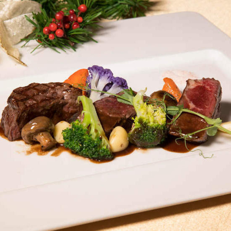 馥蘭朵烏來渡假酒店歡慶榮獲「台灣10大好湯美食套餐金獎」，推出耶誕節交換禮物與套餐優惠活動，和消費者一起度過溫馨耶誕節。