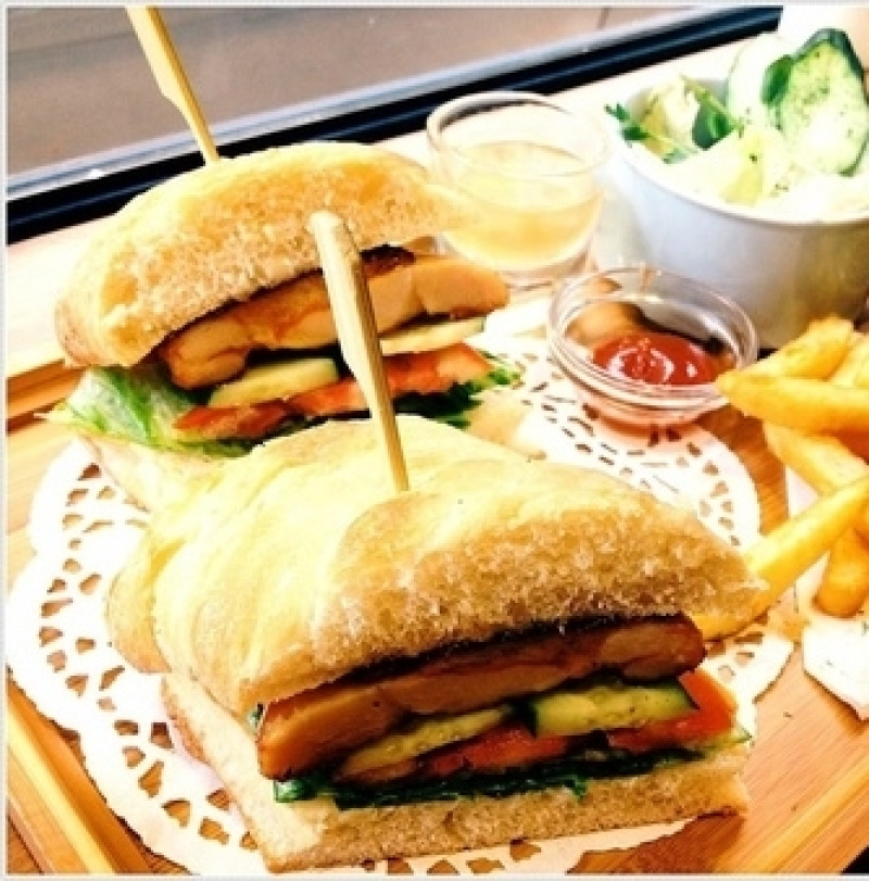 [江子翠。早午餐]❤甜福FuKu Brunch❤ 彷彿置身首爾早午餐店、 濃濃韓風質感小店(附菜單) / 近江子翠站 新埔站 好初早餐