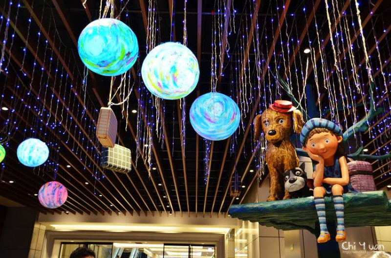 [台北]南港車站CITYLINK。幾米吹泡泡裝置展，仰望的幻想世界