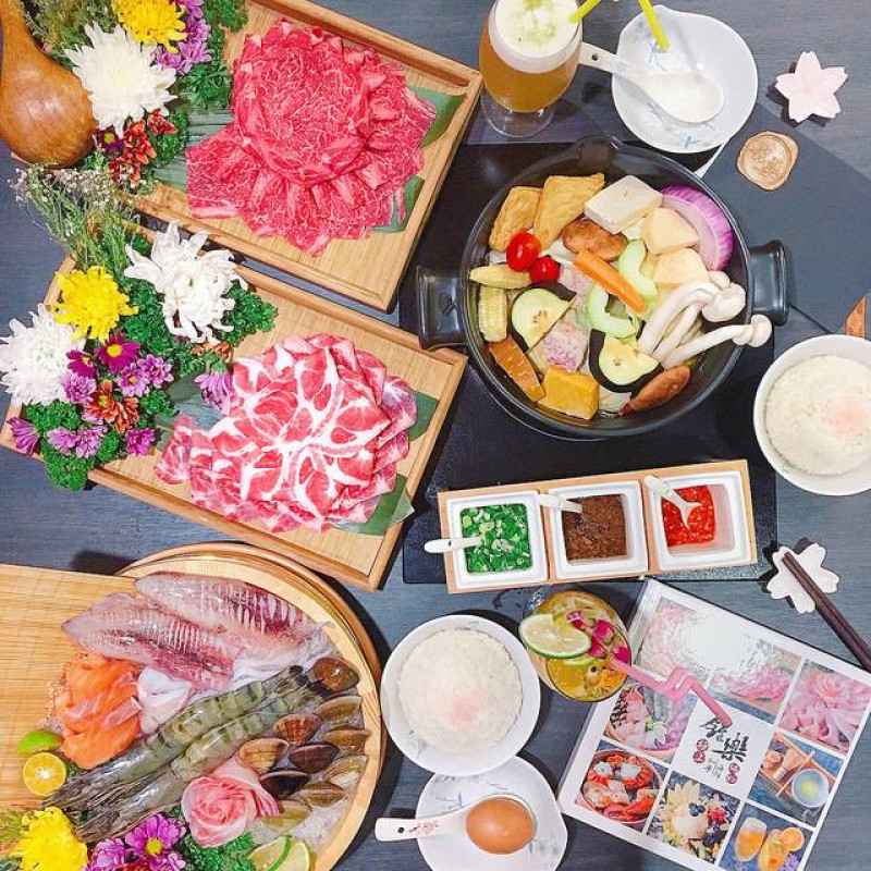 【 台中火鍋 - 鍠樂極上和牛海鮮鍋物 】公益路美食推薦║公益路高級火鍋！吃火鍋還有專業攝影師幫你拍照！食材新鮮服務態度好！