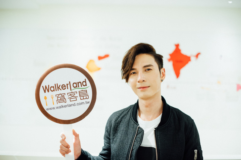 走進城市中的角落咖啡館，聽陳勢安聊聊屬於他的日常大小事吧！