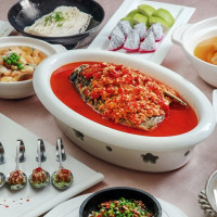 喜歡「川湘美食」就不能錯過大地酒店推出「2017美食展獨家限定主廚餐券」。三款餐券下殺65折起！