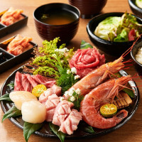 肉肉控快開動！「柏克金燒肉屋BUCKSKIN YAKINIKU」獨家插旗中山商圈，午餐限定「豪華牛排丼」搶攻中山上班族新歡。