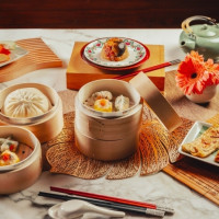 正宗港點這樣吃！漂亮中餐廳「穿旗袍、吃港點」正宗港式午茶，週末限定推出、每套1280元。