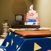 根本蠟筆小新家！台北餐廳推薦「Nomonohe のものへ」有貓有復古遊戲機免費玩，三種包廂就像漫畫場景。