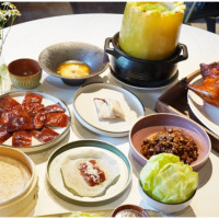 九華樓朝富店搶先看！台中粵菜、烤鴨新推薦，主打華泰片皮鴨與創意新粵菜。