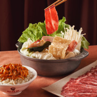 火鍋自助吧買一送一才170元！六扇門北投也有了，鬍鬚張聯名火鍋必吃。