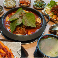 UNCLE-K馬鈴薯排骨火鍋台中店搶先看！進軍台中公益美食商圈，營業至凌晨兩點。