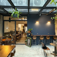 南港展覽館咖啡廳推薦！暫停咖啡 PAUSE Coffee Roaster 南港店新開幕，超美玻璃屋餐廳必收。