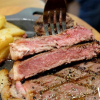 挑戰全台最高CP值頂級牛排吃到飽！日本人氣AURORA STEAK插旗信義區，開幕前五天指定牛排套餐五折優惠。