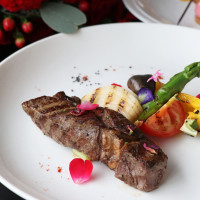 永遠看不膩的情人！台北士林萬麗酒店推出情人限定限定推出「瑰麗愛情」情人節套餐，要用美味料理打動另一半的心。