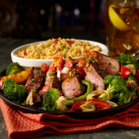 FRIDAYS化身上班族煩悶終結者！週週將熱騰騰美味餐點直送辦公室！