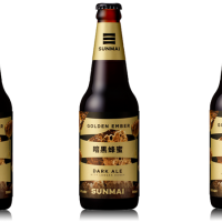 閨蜜聊心事怎麼能少了這一瓶！金色三麥首推夢幻系「星塵巧克力啤酒」，限量上市要搶要快。