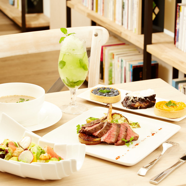 青田藝集 Art Reading Cafe