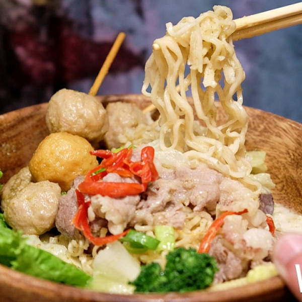 泰滷SIR (ATT4FUN台北信義店)