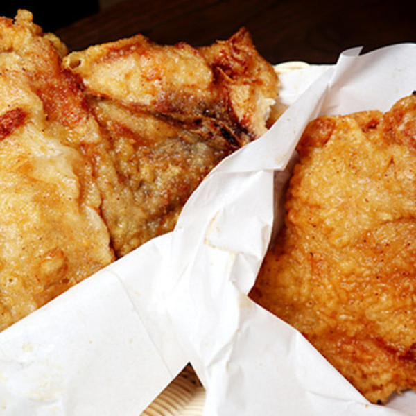 2派克脆皮雞排北投石牌店