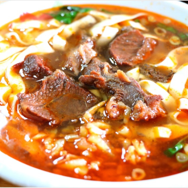 小程一大鍋牛肉麵