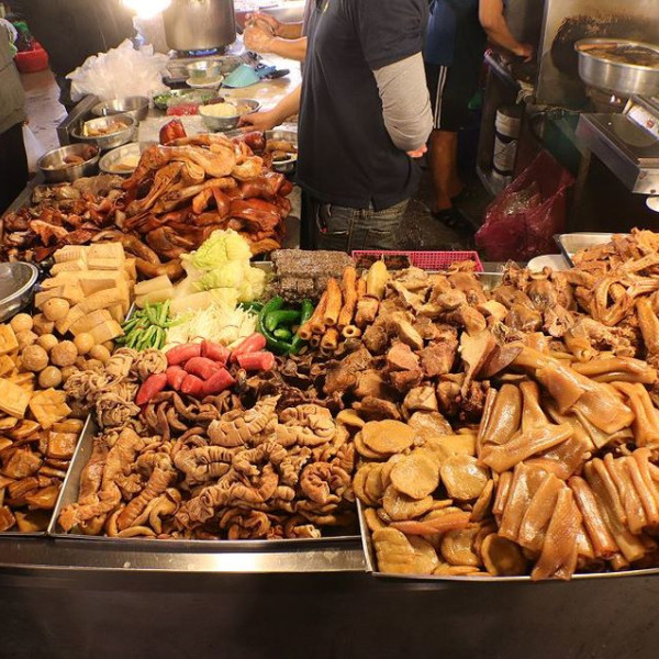 和緯市場陳家滷味