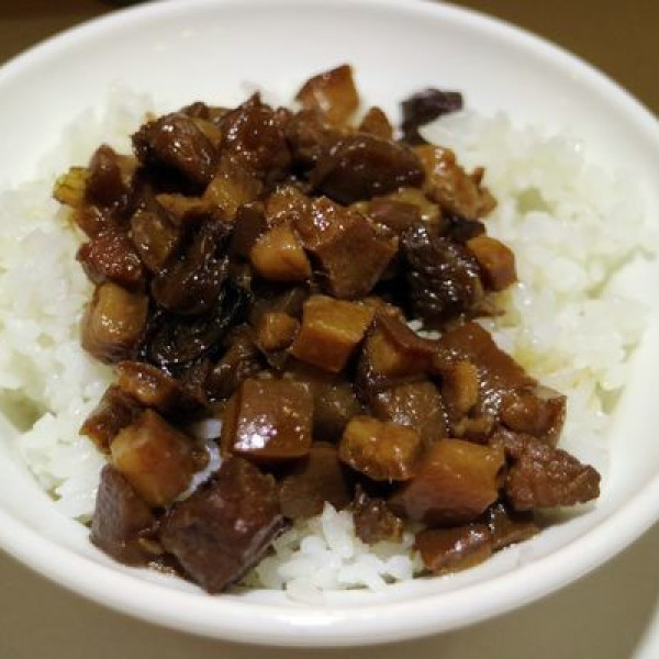 李桑香菇肉燥飯