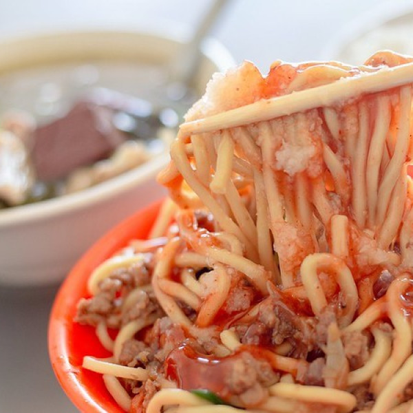 梁嫂炒麵 肉燥飯