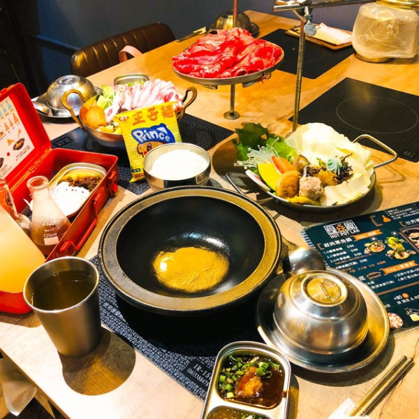 食焱廠創意鍋物 Delectable Hot Pot Lab