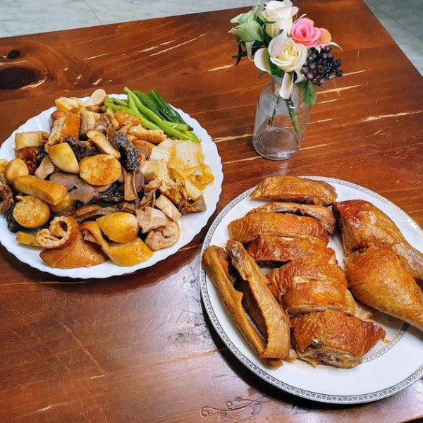 呷喀煙燻滷味(新莊)