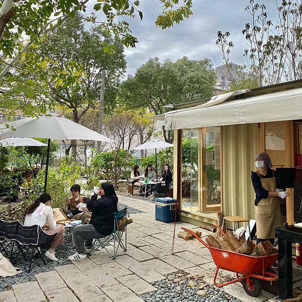 Pizza shalom 柴燒窯烤披薩