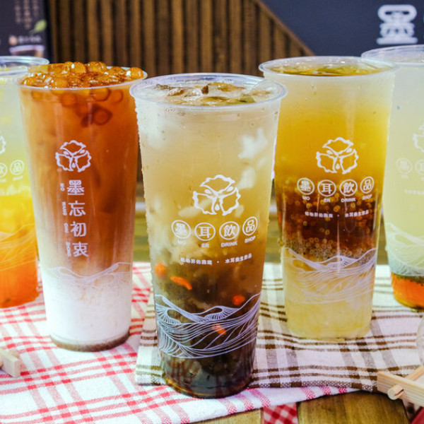 墨忘初衷。墨耳飲品台中朝富店