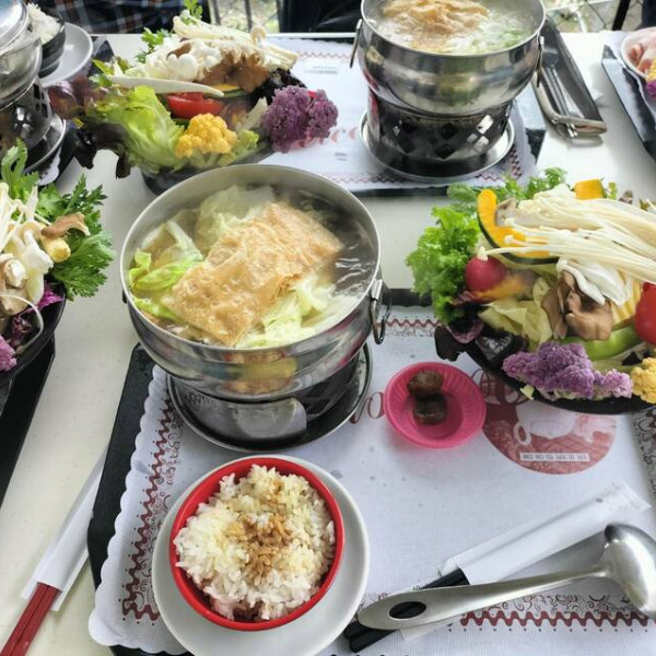 冠鈺園茶園小火鍋