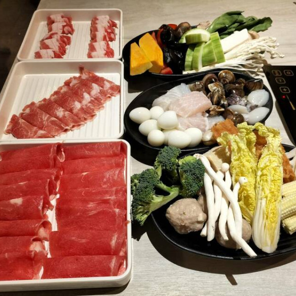 辛屋麻辣鴛鴦鍋