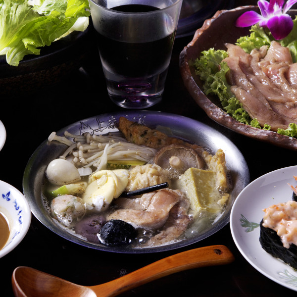 上乘三家涮涮鍋共和國(礁溪店)