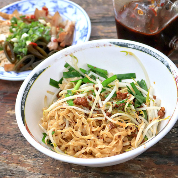 廟口古早味麵店