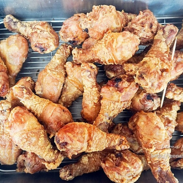 謝炸雞腿 排骨酥