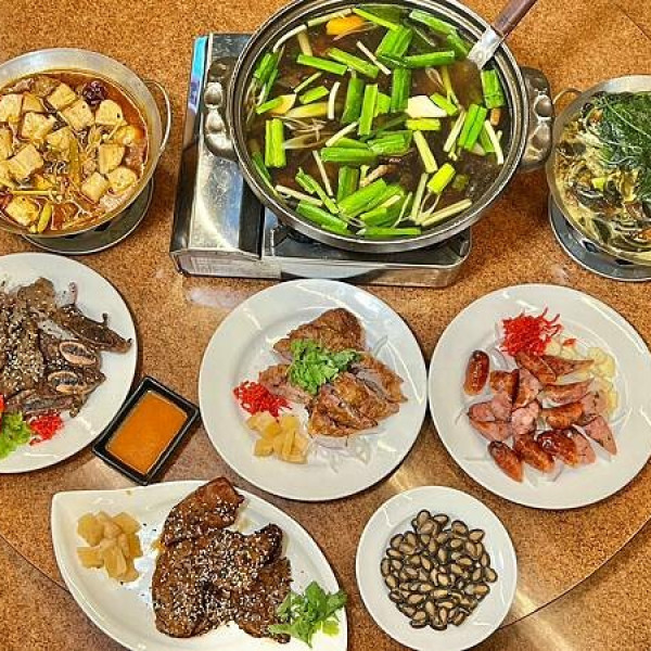 饕客棧平價料理小館