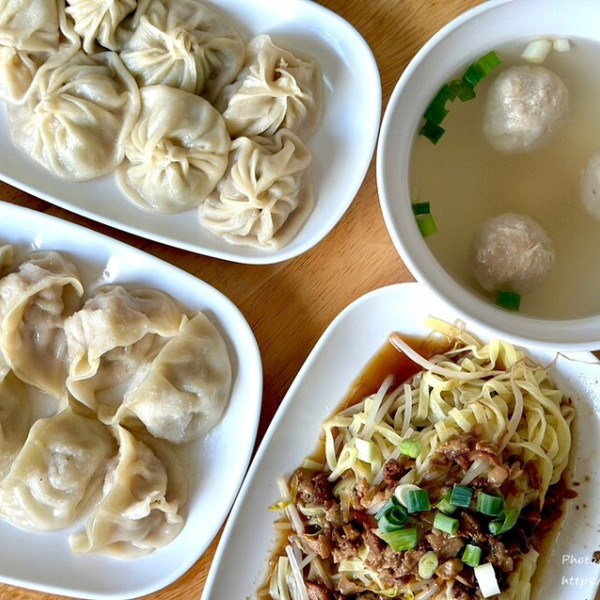 沙鹿無名湯包( 原發財車湯包)