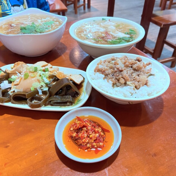 老圓環各式焿品魯肉飯