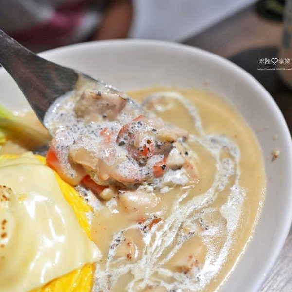 軟蛋醬蛋包飯專門製作所