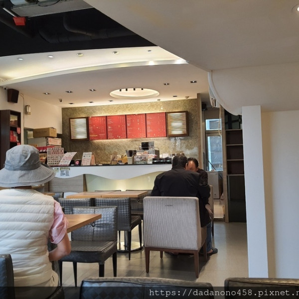 丹堤咖啡 (捷運北投店)