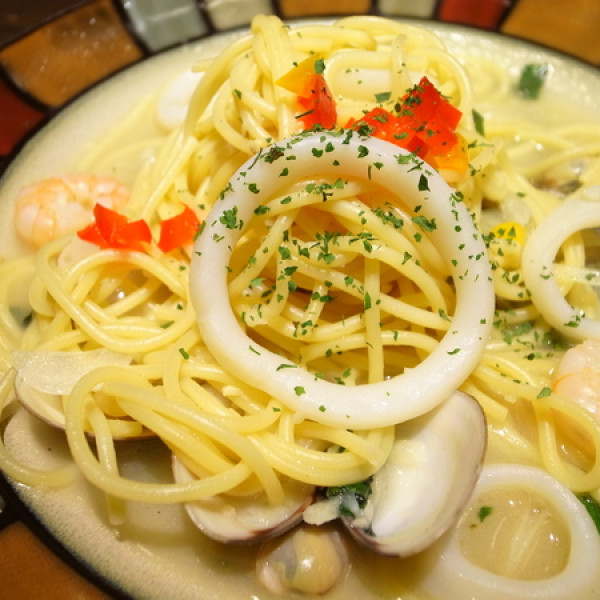 炭為觀止炭烤PIZZA屋Bake King Pizza Pub(西湖店)