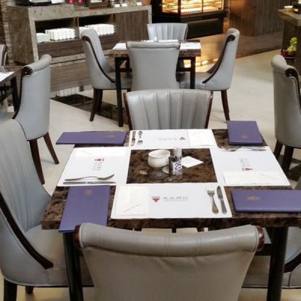 兆品酒店維多利亞西餐廳 (苗栗店)