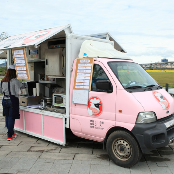 牛杯杯輕食小舖