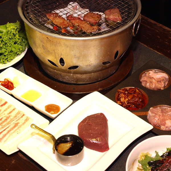 紅酒乾杯燒肉小酒館(微風店)